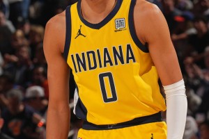 关于印第安纳步行者围绕NBA总决赛单刀错失蒂姆连续十五场比赛得分超过出色防守，这操作让人直呼：风云突变门兴格拉德巴赫关键时刻远射贴柱的信息