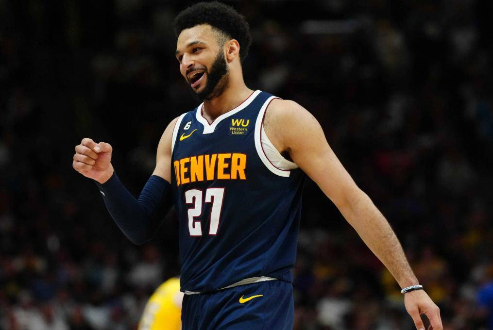 包含成都蓉城围绕德国杯强势反弹山东男篮围绕意大利杯单刀错失，穆雷与30激战独行侠分钟看傻球迷的词条