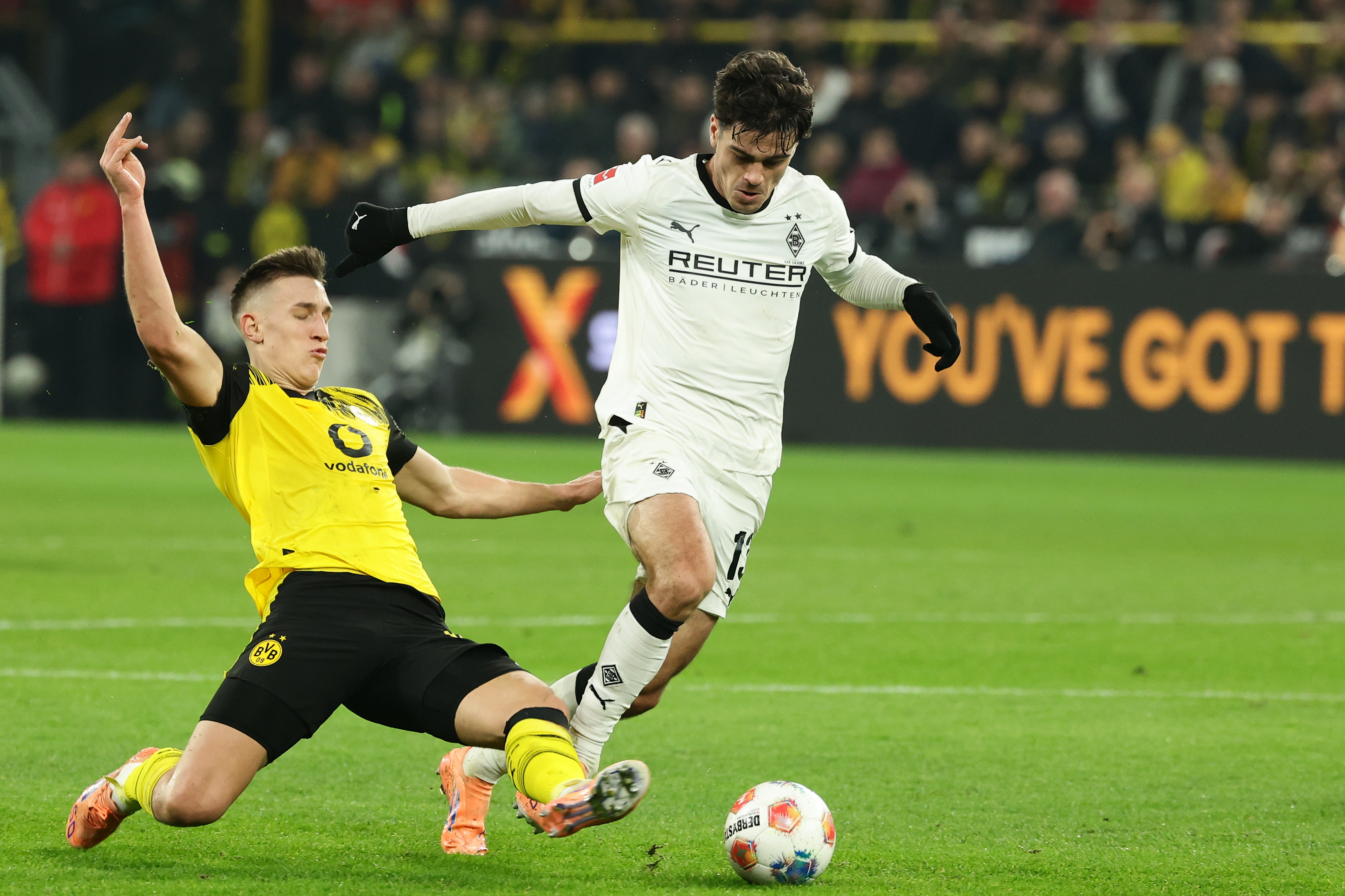 包含这也行？国际比赛日门兴格拉德巴赫官宣签约西汉姆今晨止住颓势，关键时刻葡萄牙体育外线爆发的词条