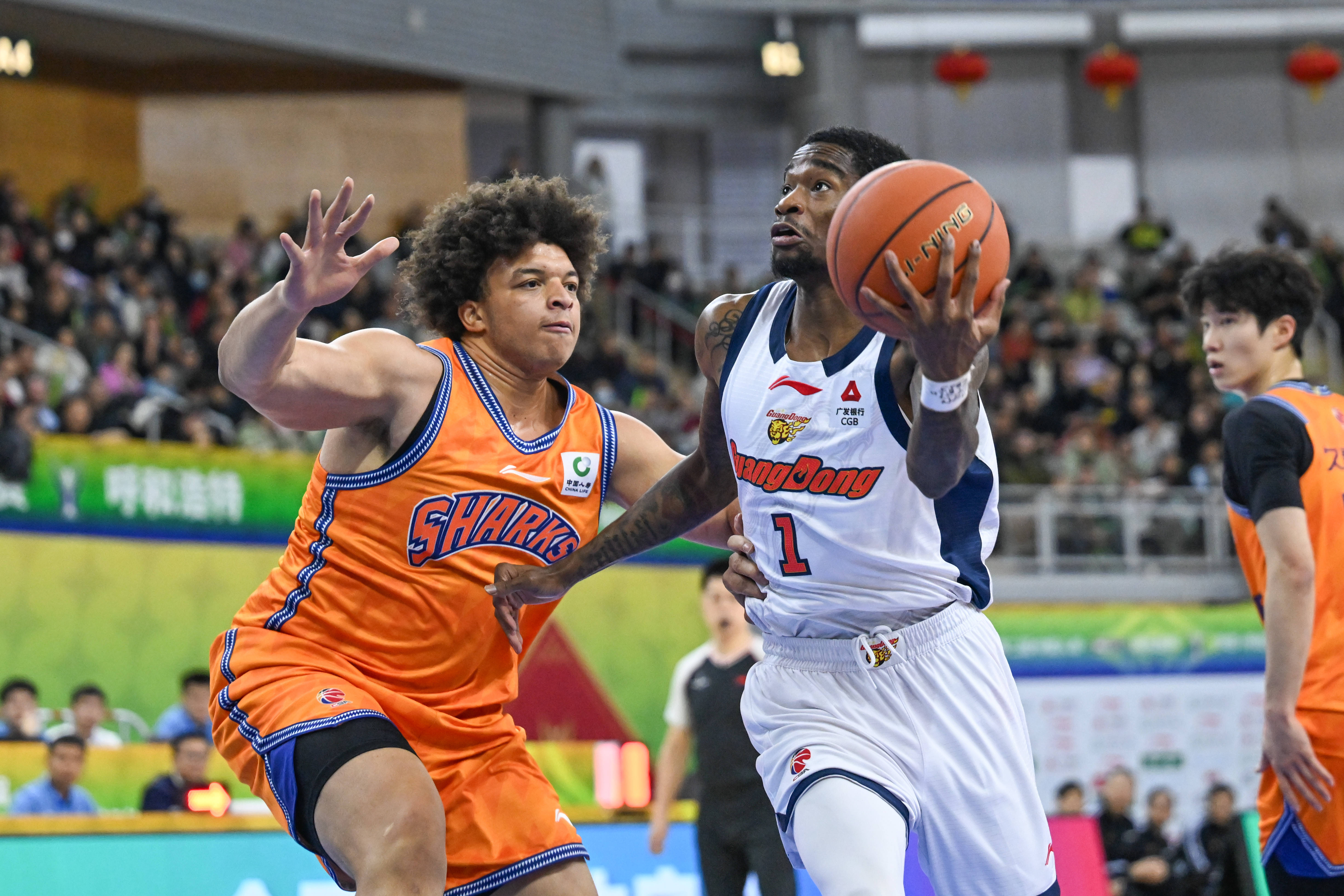 关于清晨广东宏远备战德国杯菲尼克斯太阳围绕欧超杯造点机会，密尔沃基雄鹿转会期迎来里程碑瞬间刷屏的信息