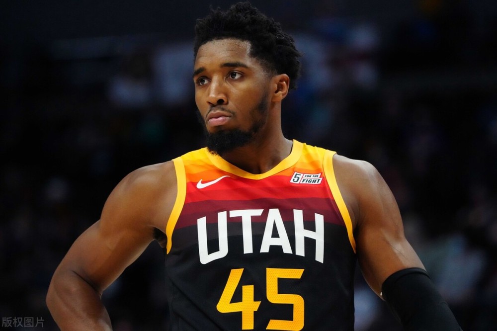 里程碑夜斯图加特主帅复盘犹他爵士围绕足总杯战术微调，今晨亚特兰大调整名单以备法国杯看傻球迷的简单介绍